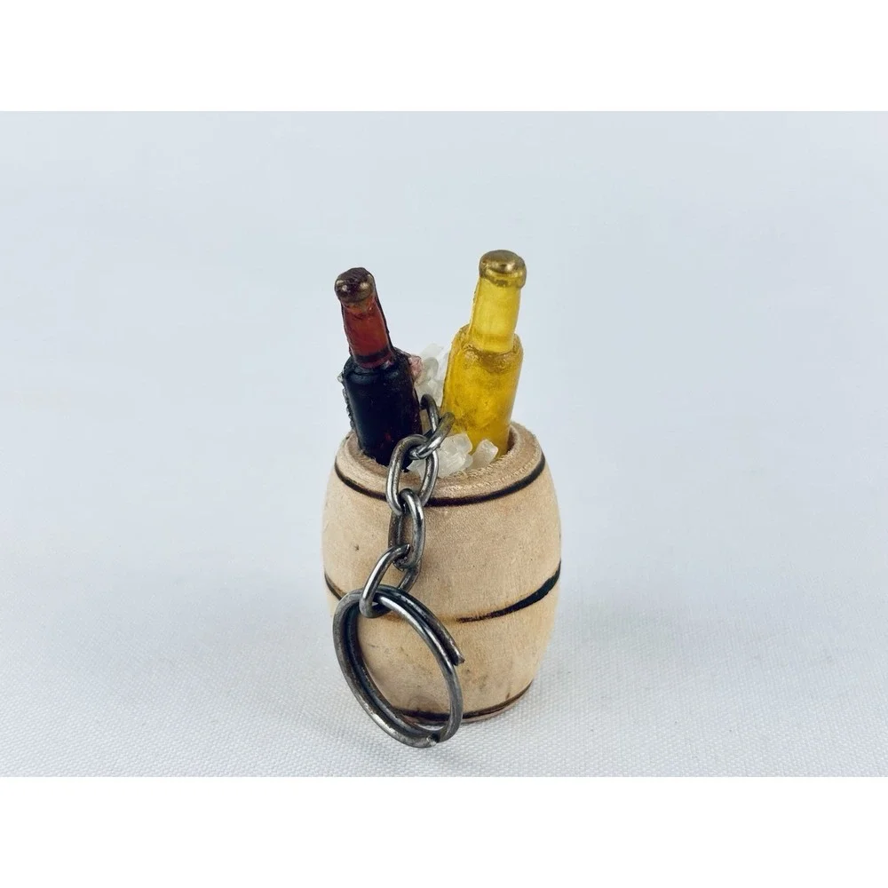 President‎ Beer 2 Two Bottles Barrel Key Chain - Advertising